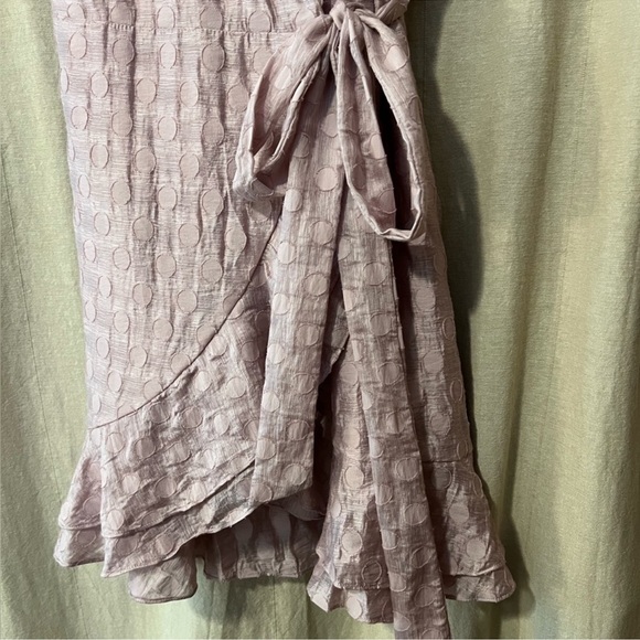 Ever New Sia Frill Spot Wrap Dress - Picture 4 of 7